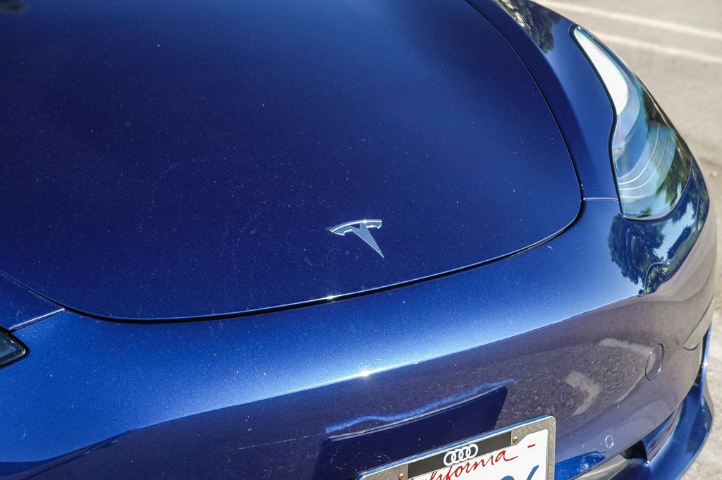 Thumbnail: 2018 Tesla Model 3 - 6