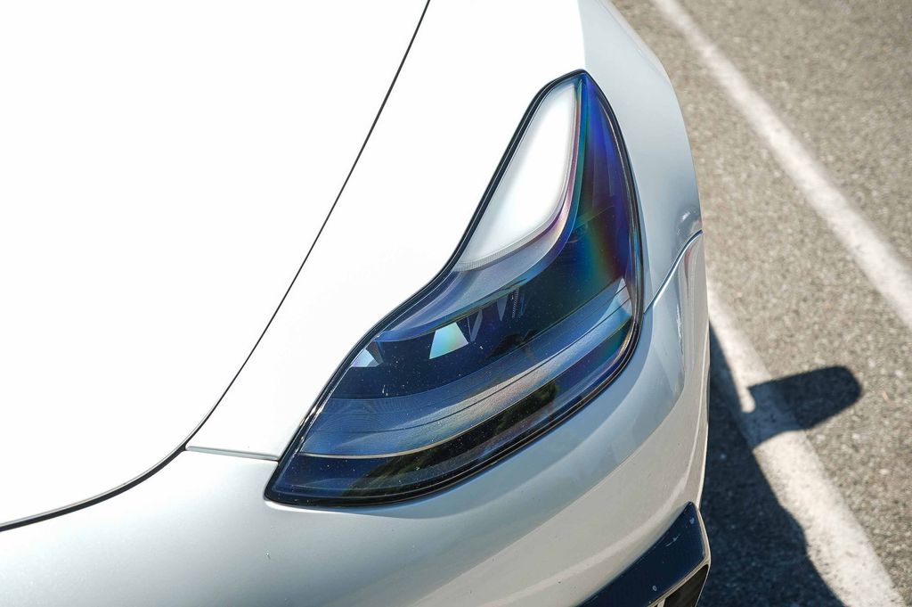 Thumbnail: 2021 Tesla Model 3 - 15