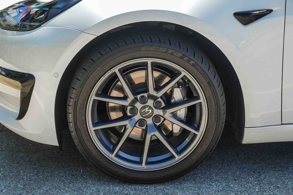 Thumbnail: 2021 Tesla Model 3 - 7