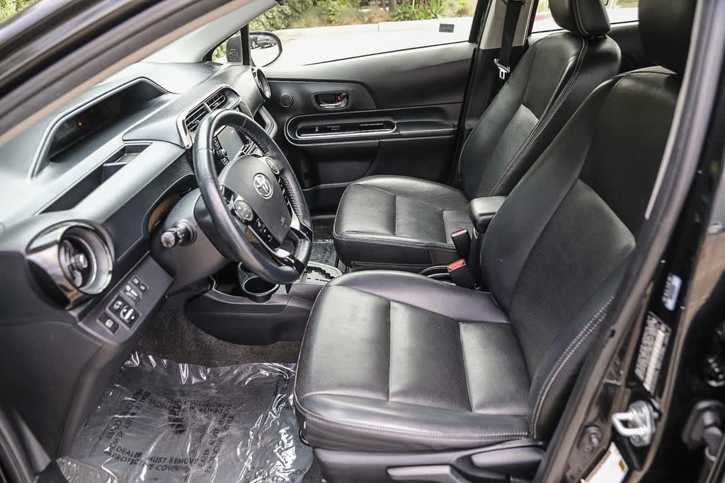 Thumbnail: 2018 Toyota Prius c - 21