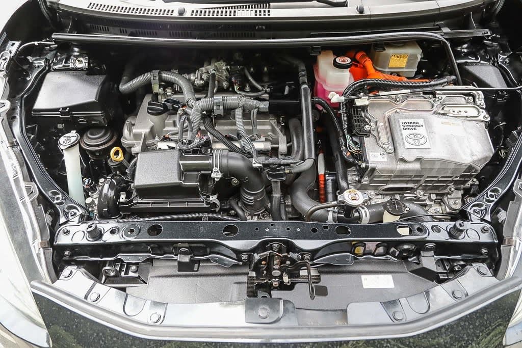 Thumbnail: 2018 Toyota Prius c - 7
