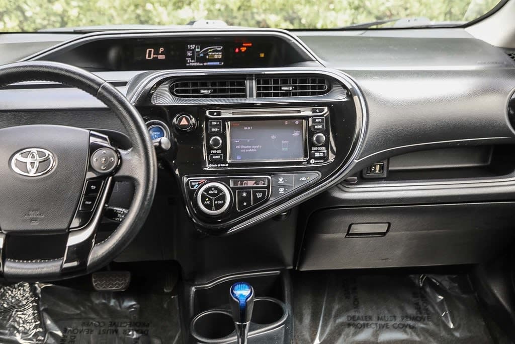 Thumbnail: 2018 Toyota Prius c - 8