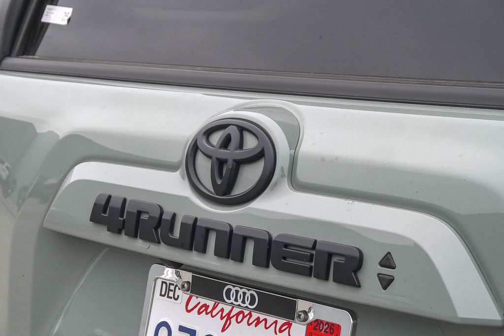 Thumbnail: 2022 Toyota 4Runner - 5