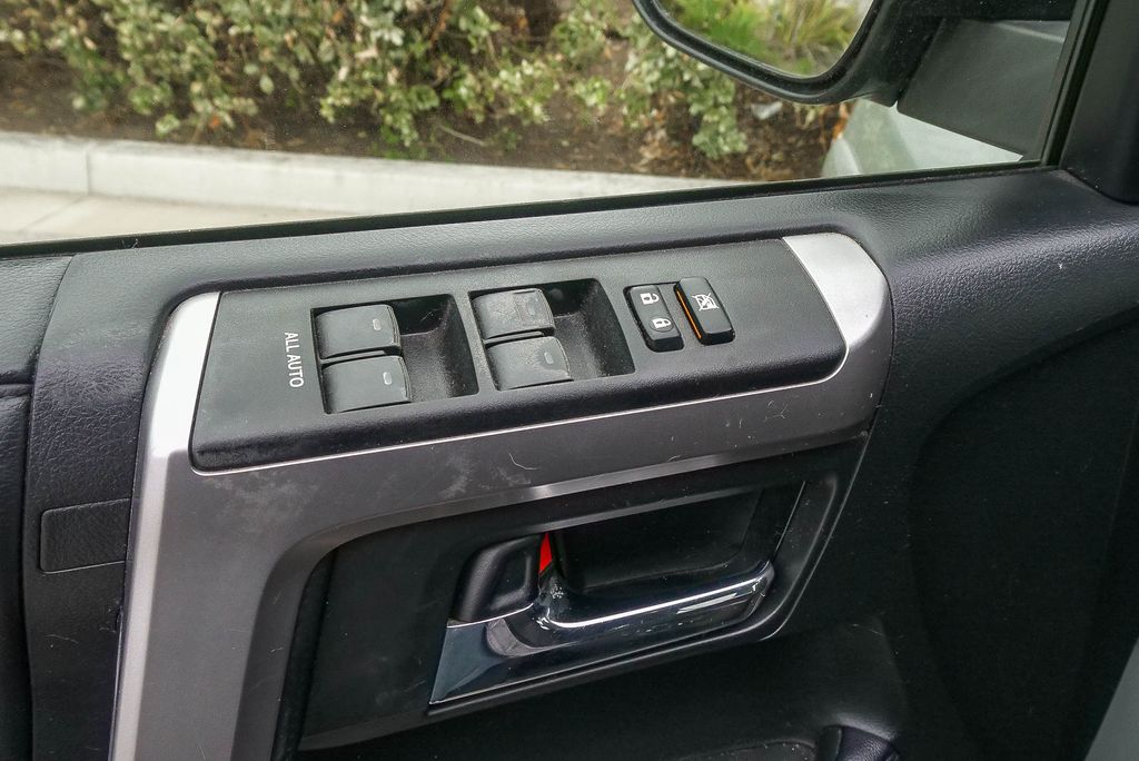 Thumbnail: 2022 Toyota 4Runner - 15