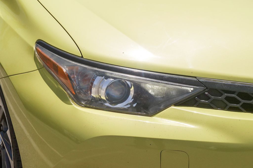 Thumbnail: 2017 Toyota Corolla iM - 11