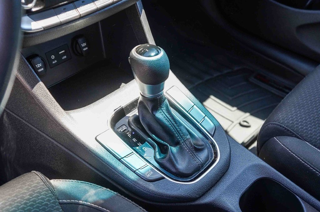 Thumbnail: 2019 Hyundai Elantra - 9