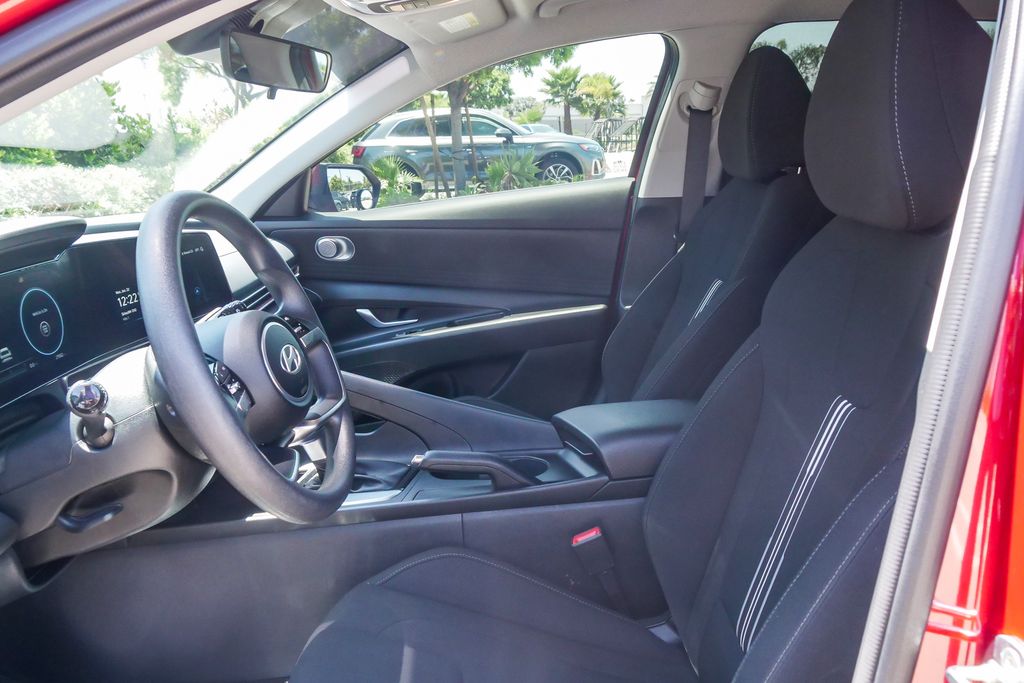 Thumbnail: 2024 Hyundai Elantra - 11