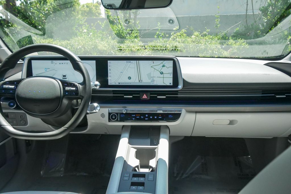 Thumbnail: 2023 Hyundai Ioniq 6 - 9
