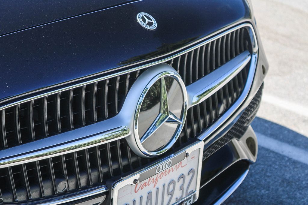 Thumbnail: 2023 Mercedes-Benz C-Class - 22