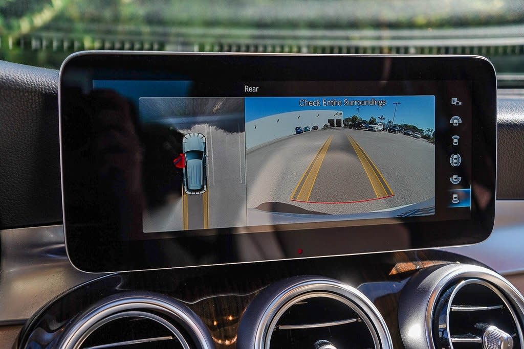 Thumbnail: 2022 Mercedes-Benz GLC - 30