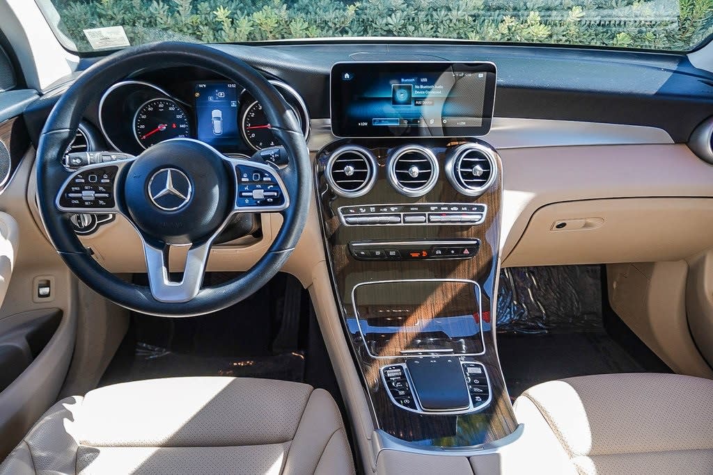 Thumbnail: 2022 Mercedes-Benz GLC - 2