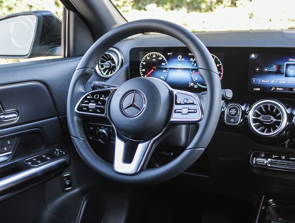 Thumbnail: 2023 Mercedes-Benz GLA - 8