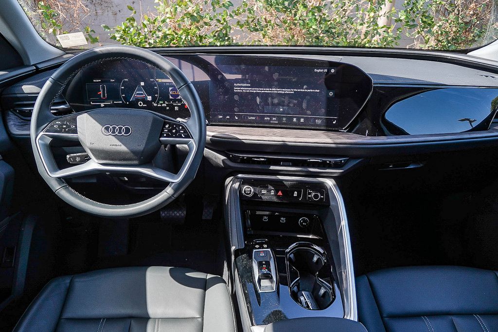 Thumbnail: 2025 Audi Q5 - 2