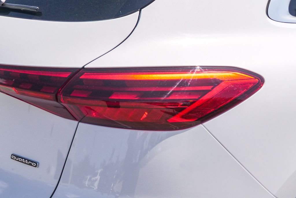 Thumbnail: 2025 Audi Q5 - 20