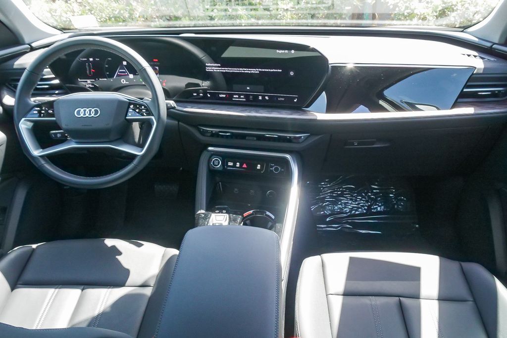 Thumbnail: 2025 Audi Q5 - 2