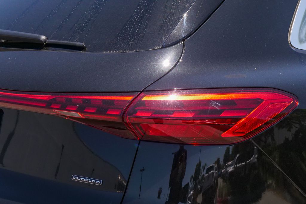 Thumbnail: 2026 Audi Q5 - 21