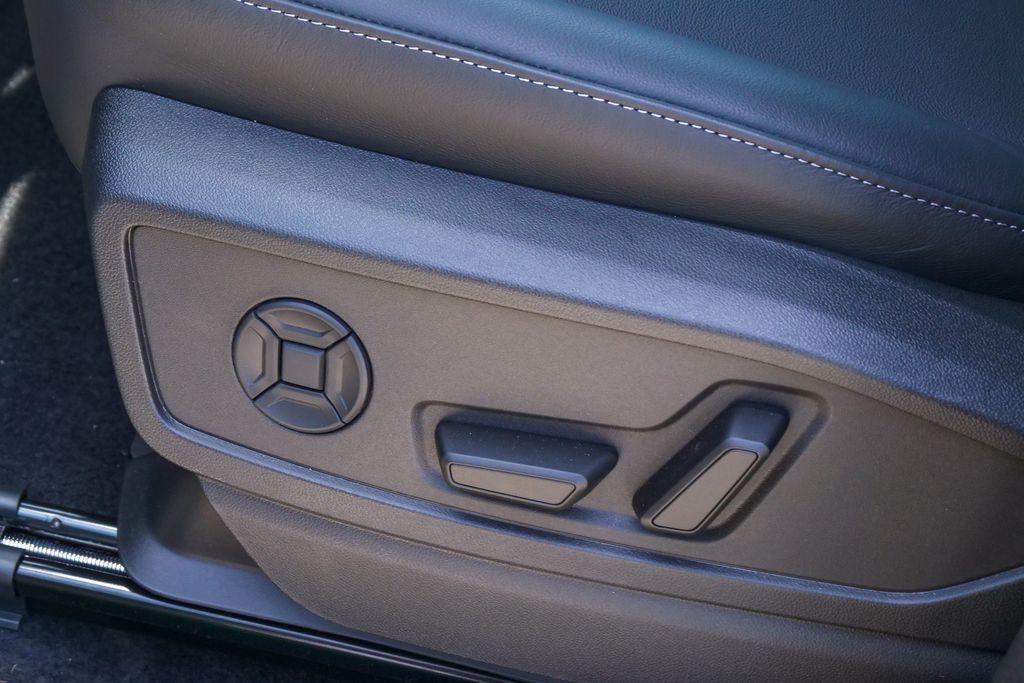 Thumbnail: 2026 Audi Q5 - 23
