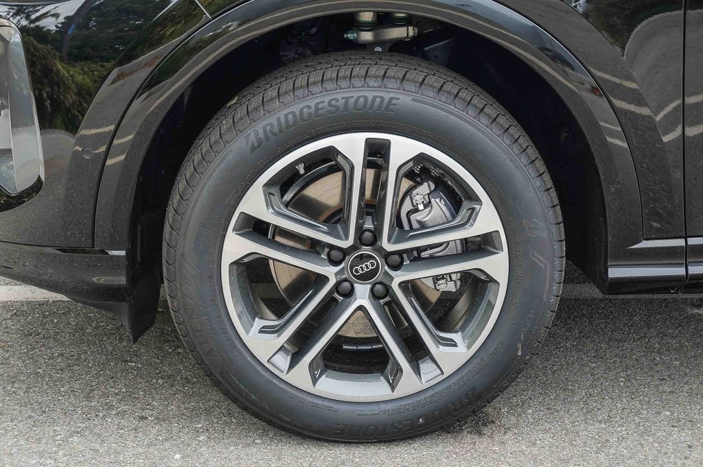 Thumbnail: 2026 Audi Q5 - 7
