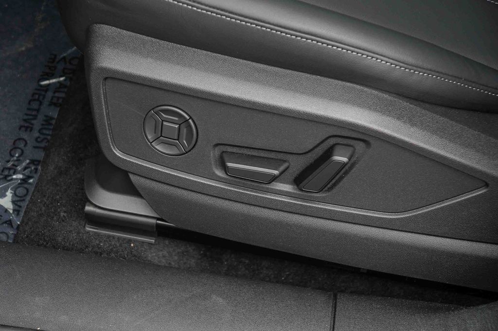 Thumbnail: 2026 Audi Q5 - 25