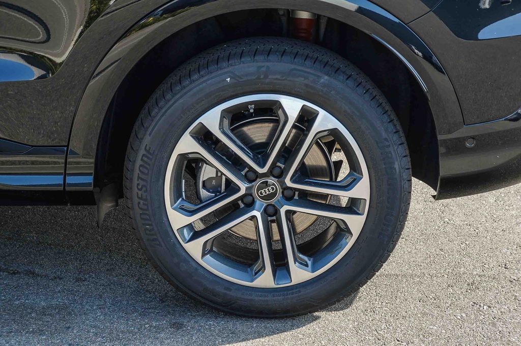 Thumbnail: 2026 Audi Q5 - 20