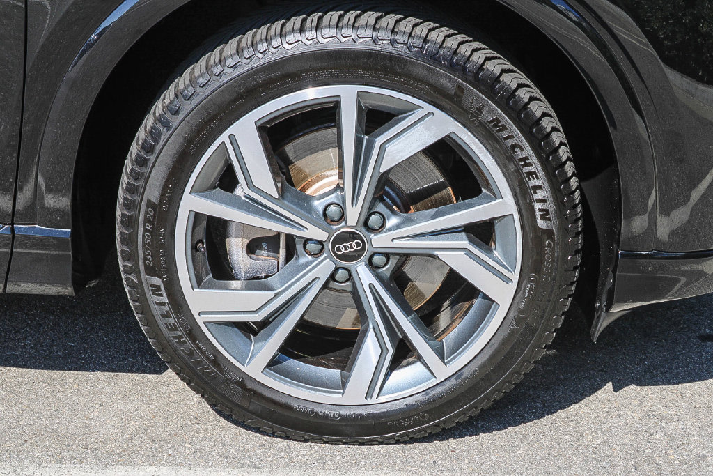 Thumbnail: 2023 Audi Q4 e-tron - 21