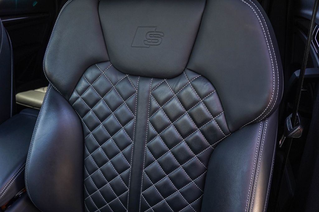 Thumbnail: 2023 Audi SQ5 - 17