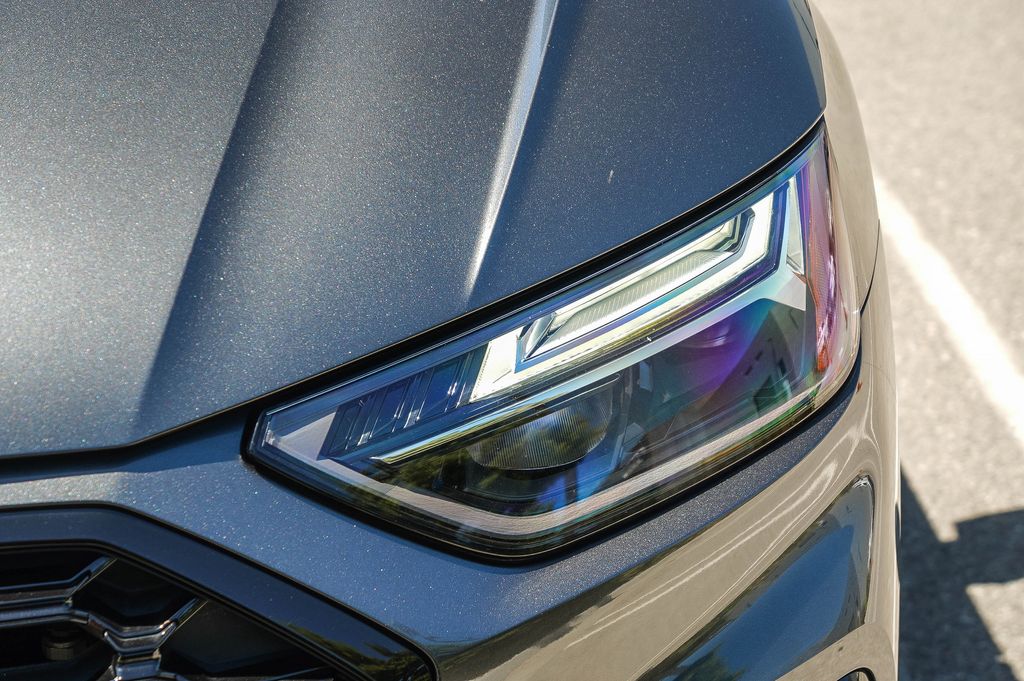 Thumbnail: 2023 Audi SQ5 - 21