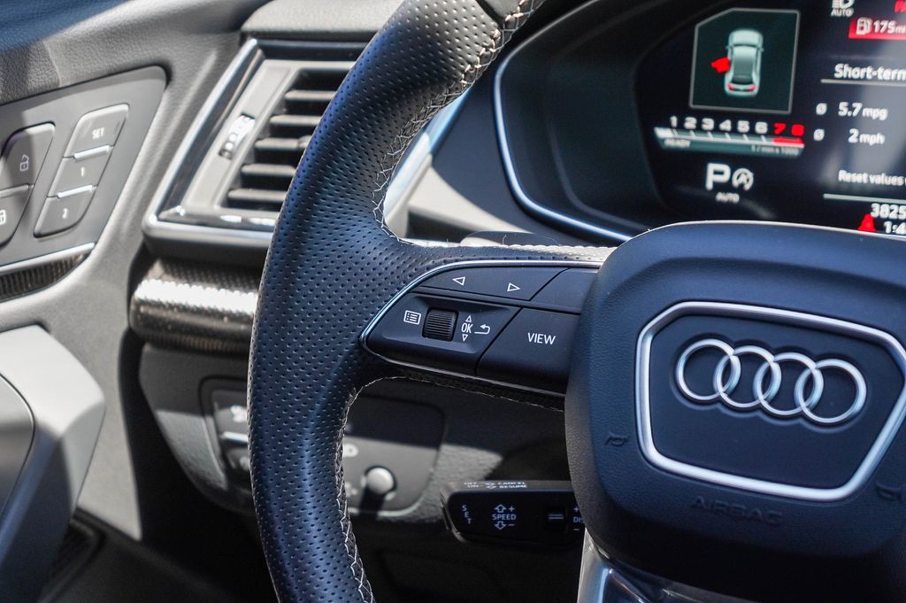 Thumbnail: 2023 Audi SQ5 - 24