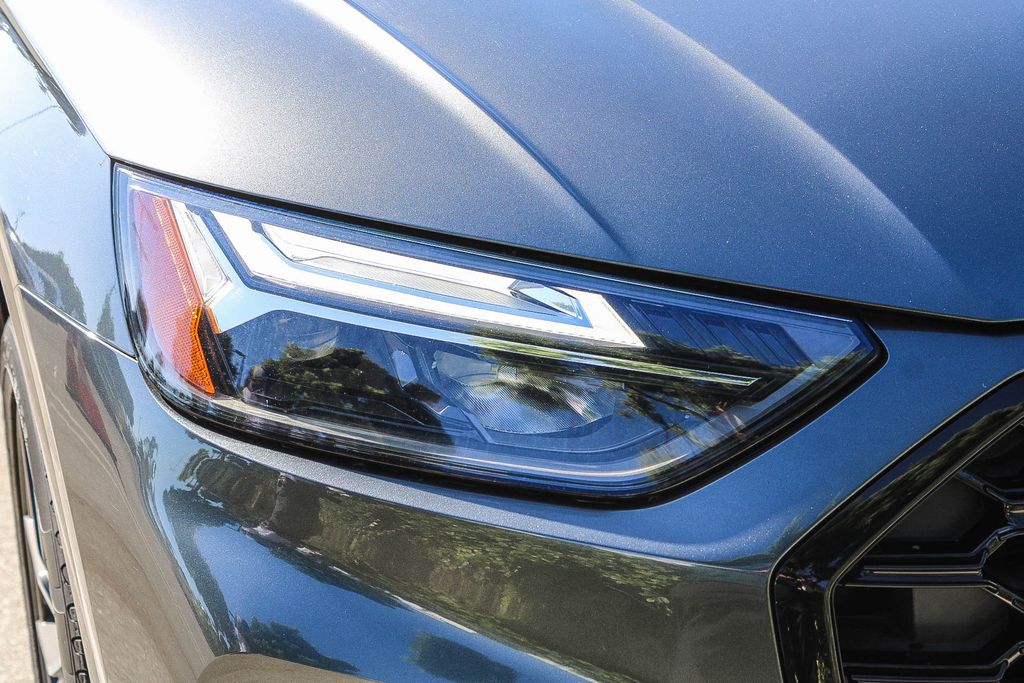 Thumbnail: 2022 Audi SQ5 - 19