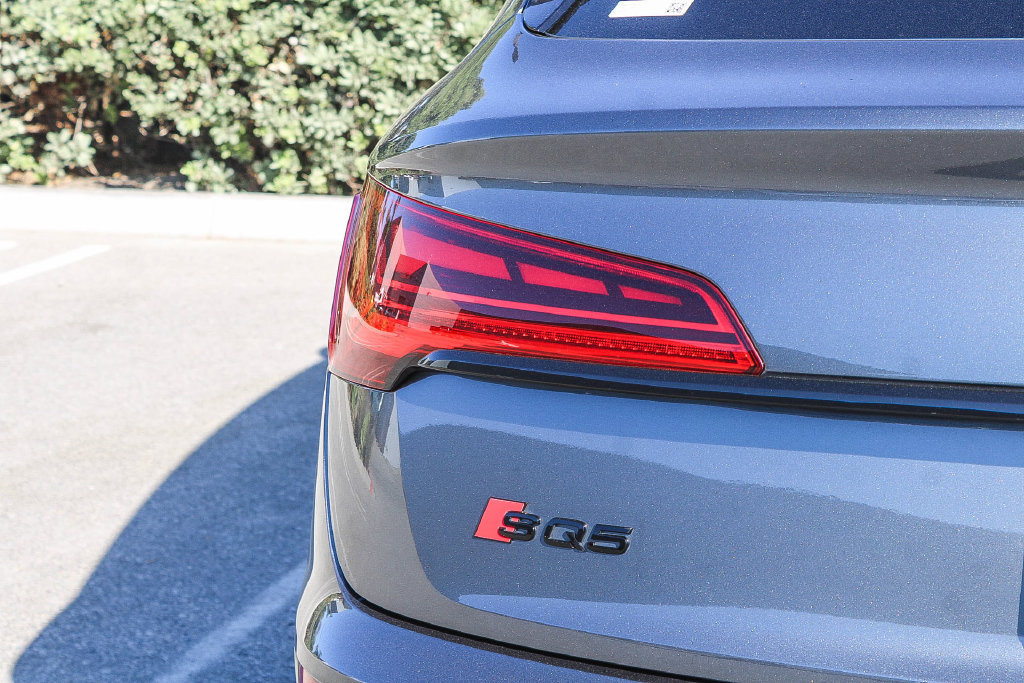 Thumbnail: 2022 Audi SQ5 - 19