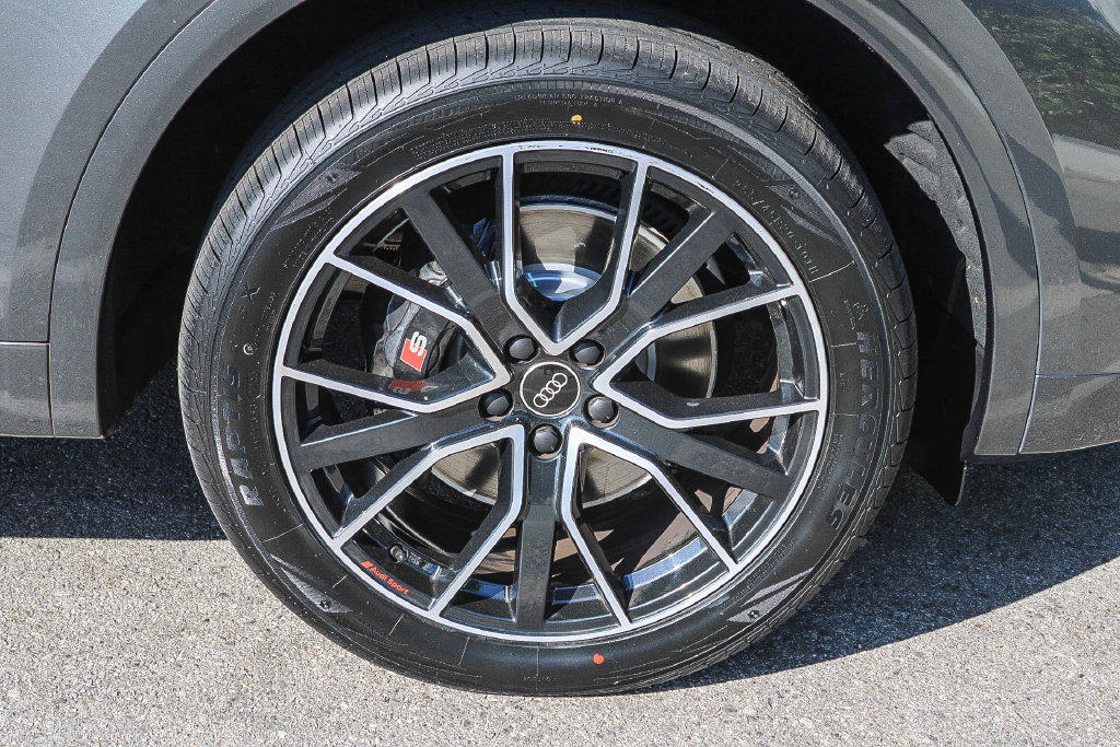 Thumbnail: 2022 Audi SQ5 - 20