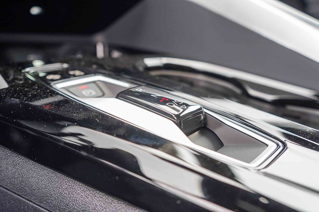 Thumbnail: 2026 Audi SQ5 - 27