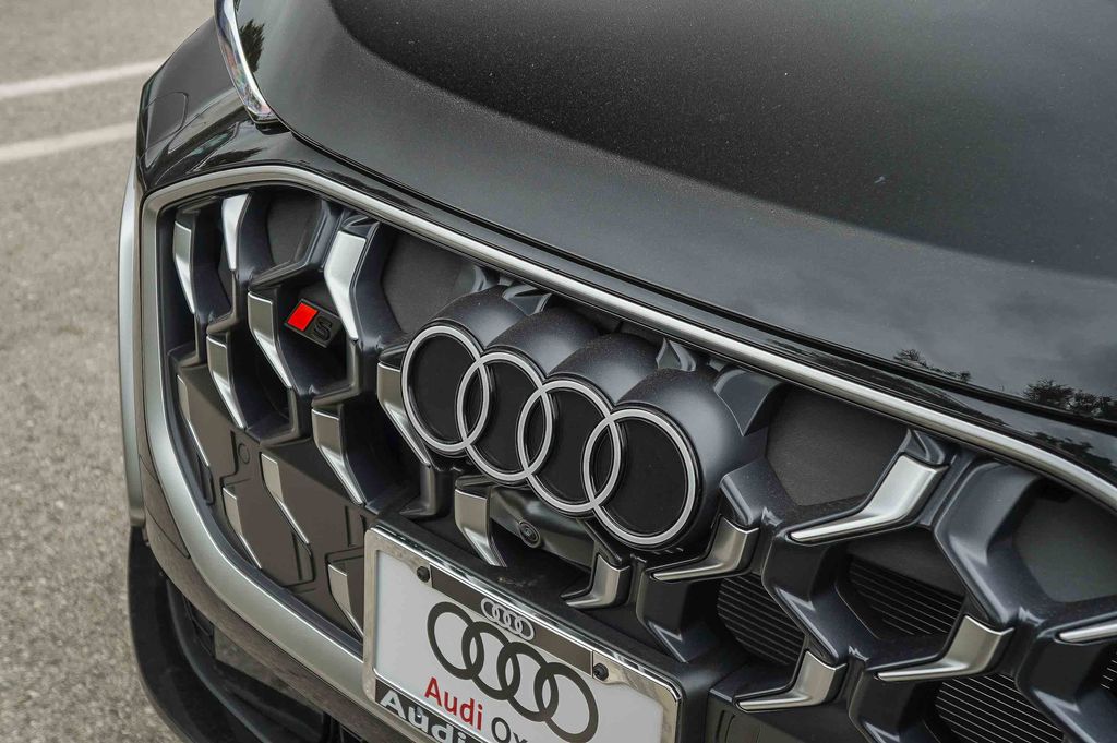 Thumbnail: 2026 Audi SQ5 - 19