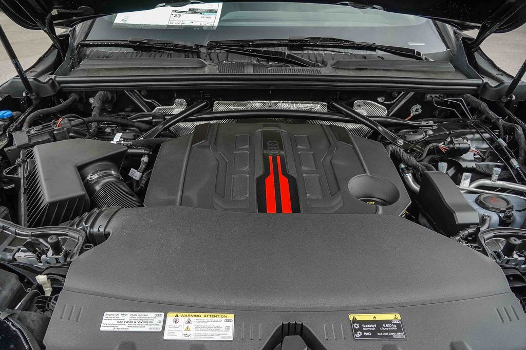 Thumbnail: 2026 Audi SQ5 - 8