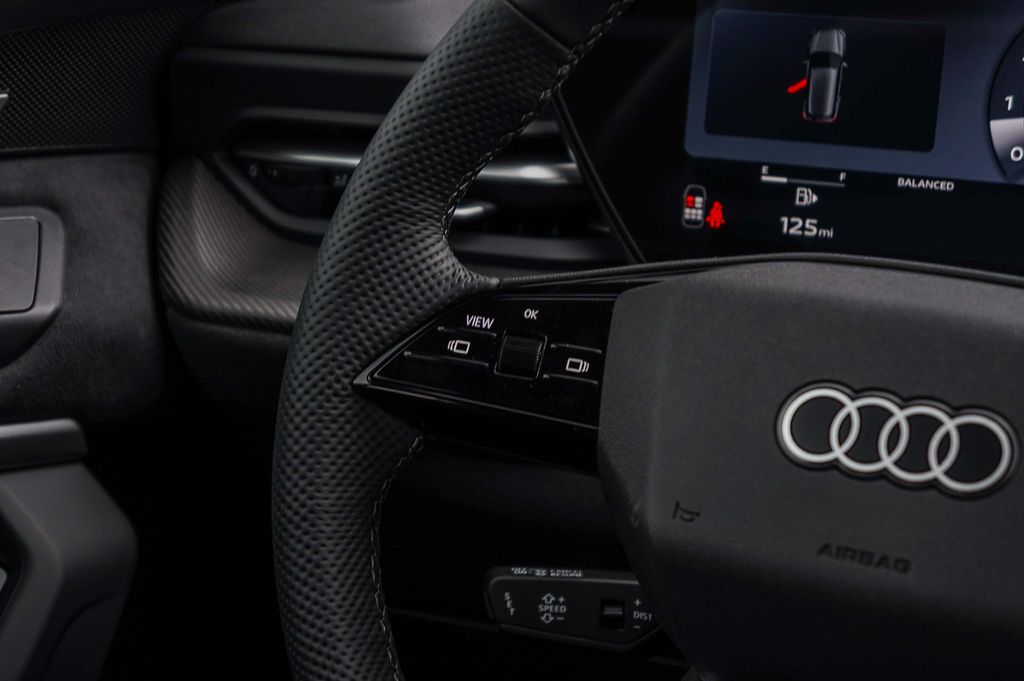 Thumbnail: 2026 Audi SQ5 - 22