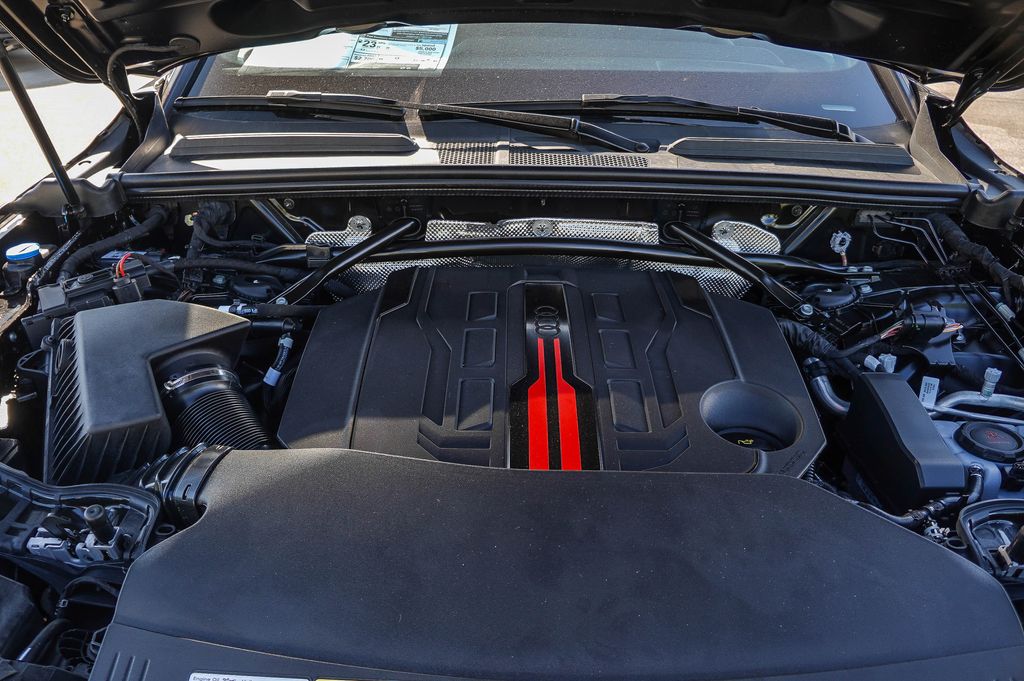 Thumbnail: 2026 Audi SQ5 - 8