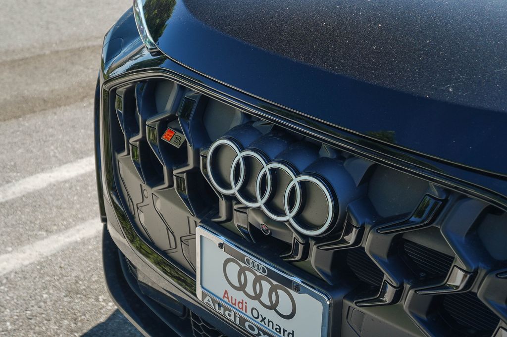 Thumbnail: 2026 Audi SQ5 - 19
