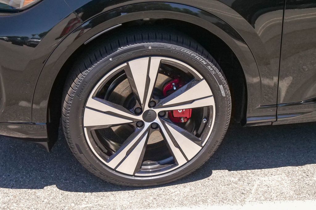 Thumbnail: 2026 Audi SQ5 - 7