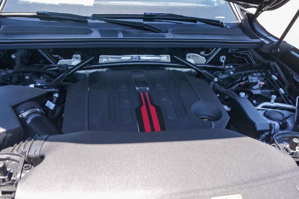 Thumbnail: 2026 Audi SQ5 - 8