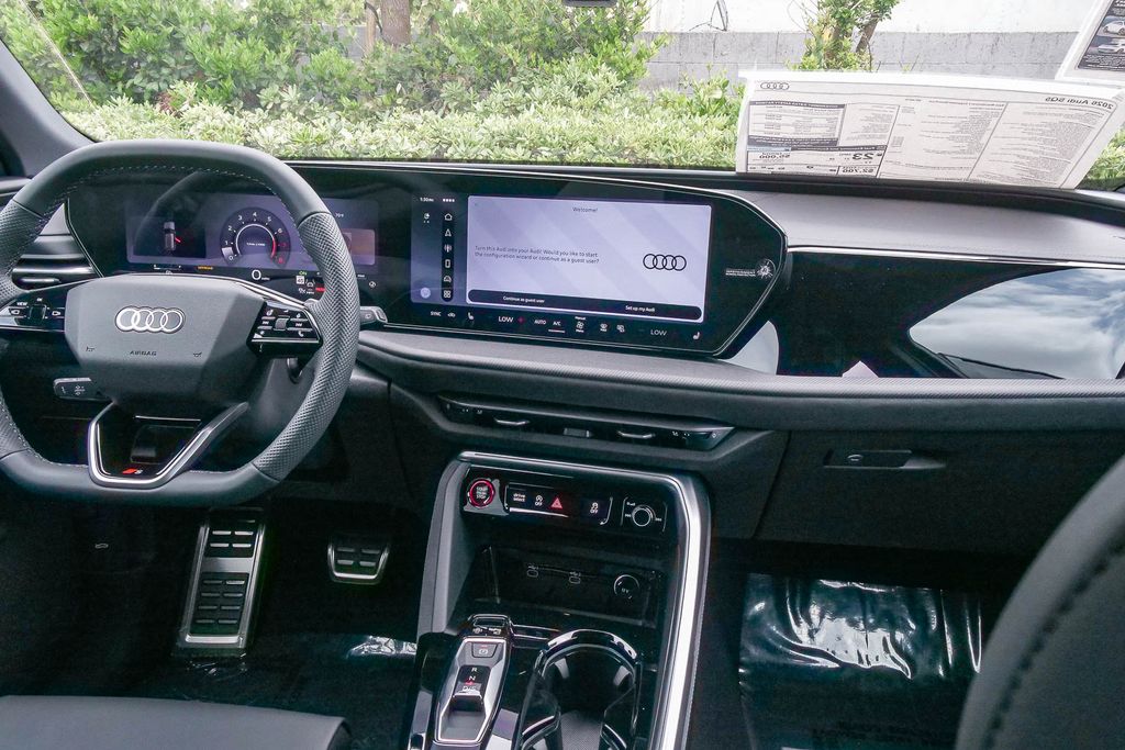 Thumbnail: 2026 Audi SQ5 - 8