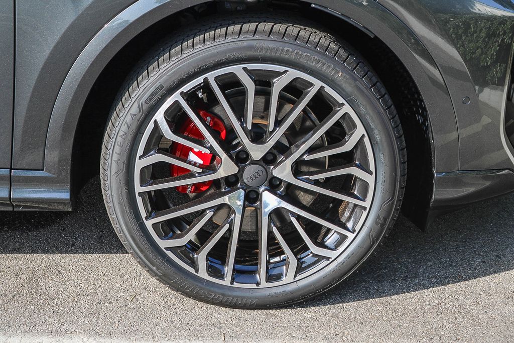 Thumbnail: 2026 Audi SQ5 - 19