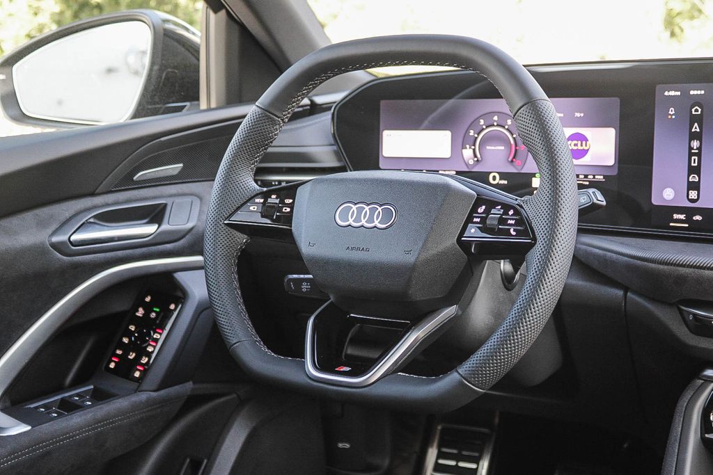 Thumbnail: 2026 Audi SQ5 - 7