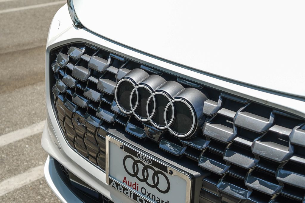 Thumbnail: 2026 Audi Q5 - 6