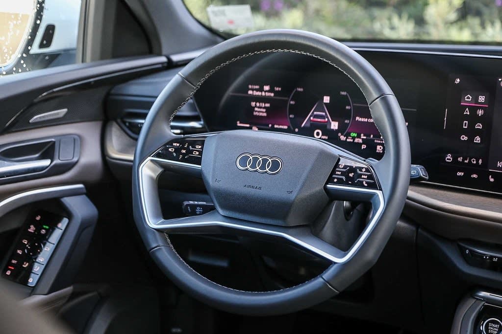 Thumbnail: 2025 Audi Q5 - 8