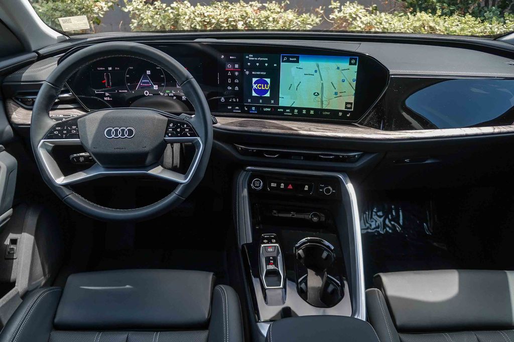 Thumbnail: 2025 Audi Q5 - 2