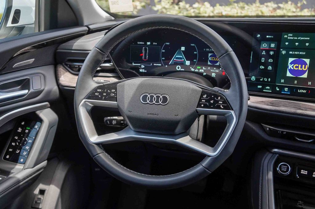 Thumbnail: 2025 Audi Q5 - 9