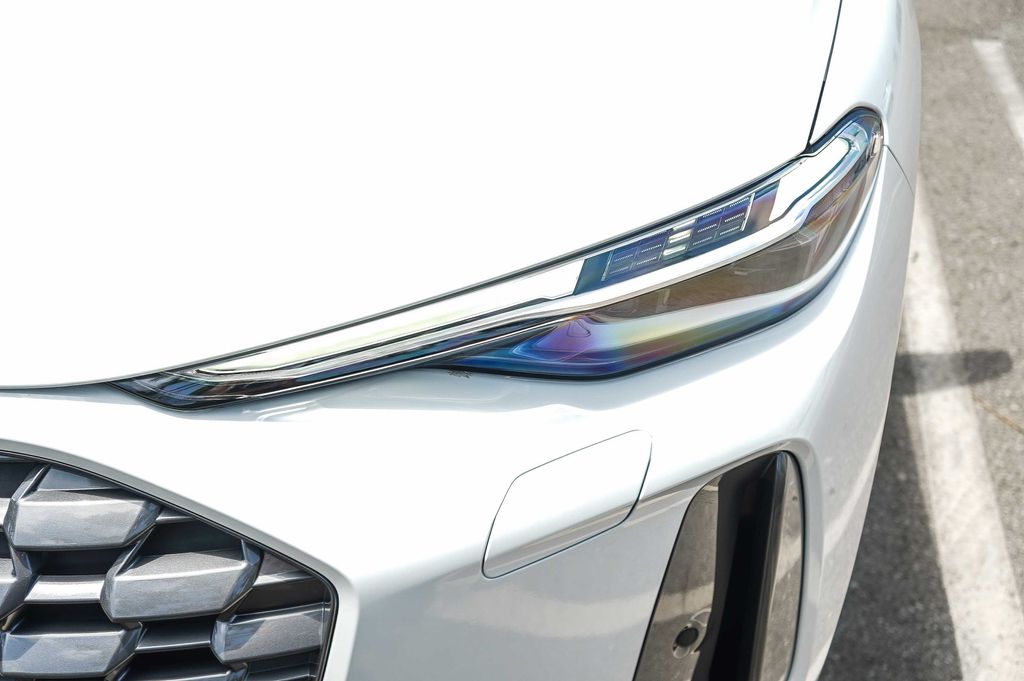 Thumbnail: 2025 Audi Q5 - 20