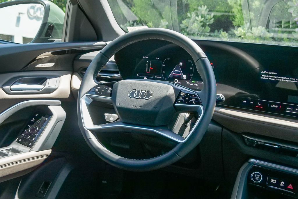 Thumbnail: 2025 Audi Q5 - 9