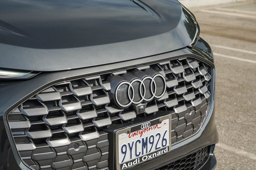 Thumbnail: 2026 Audi Q5 - 15