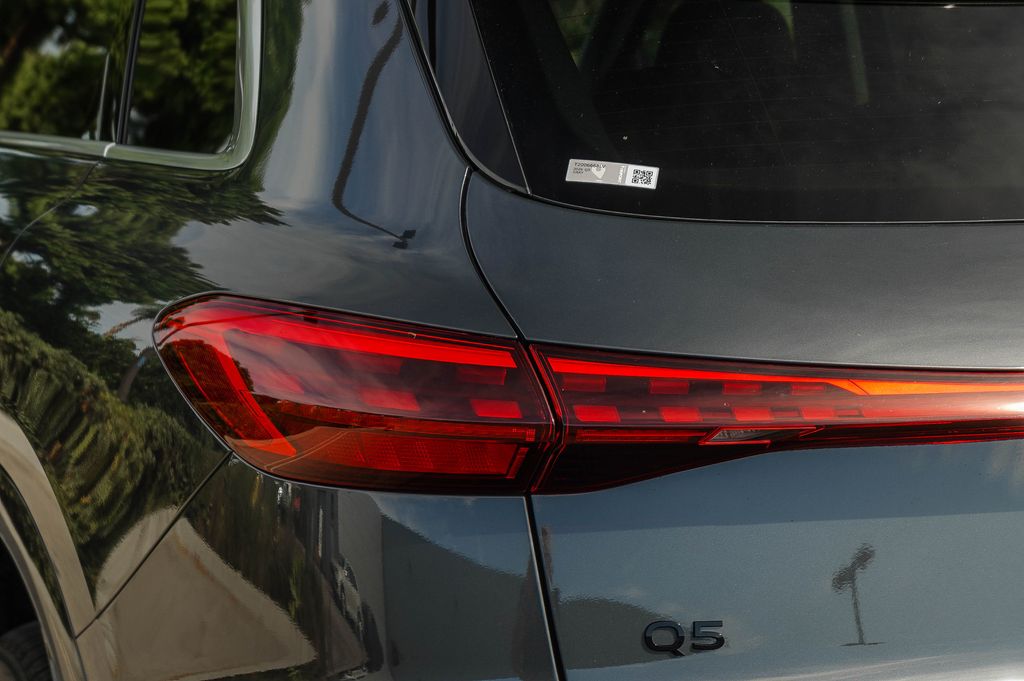 Thumbnail: 2026 Audi Q5 - 17